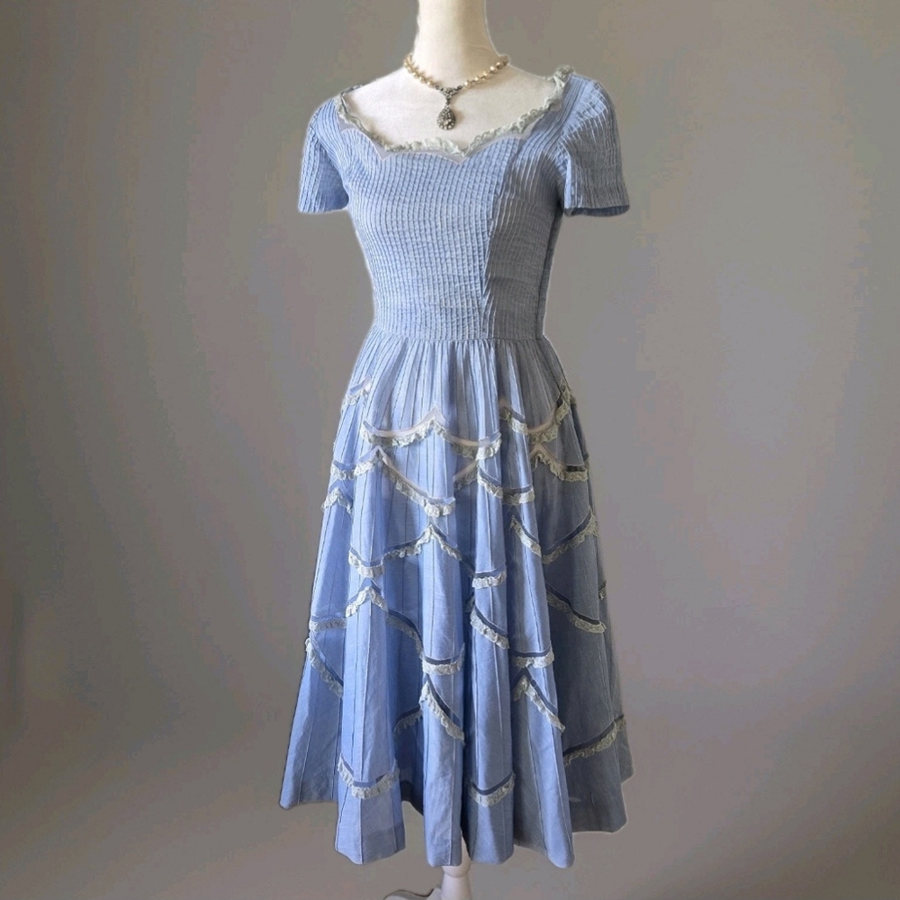 Cornflower Blue Lace Scallop Cotton Chambray Party Dress, XS, 1950s Tea Style